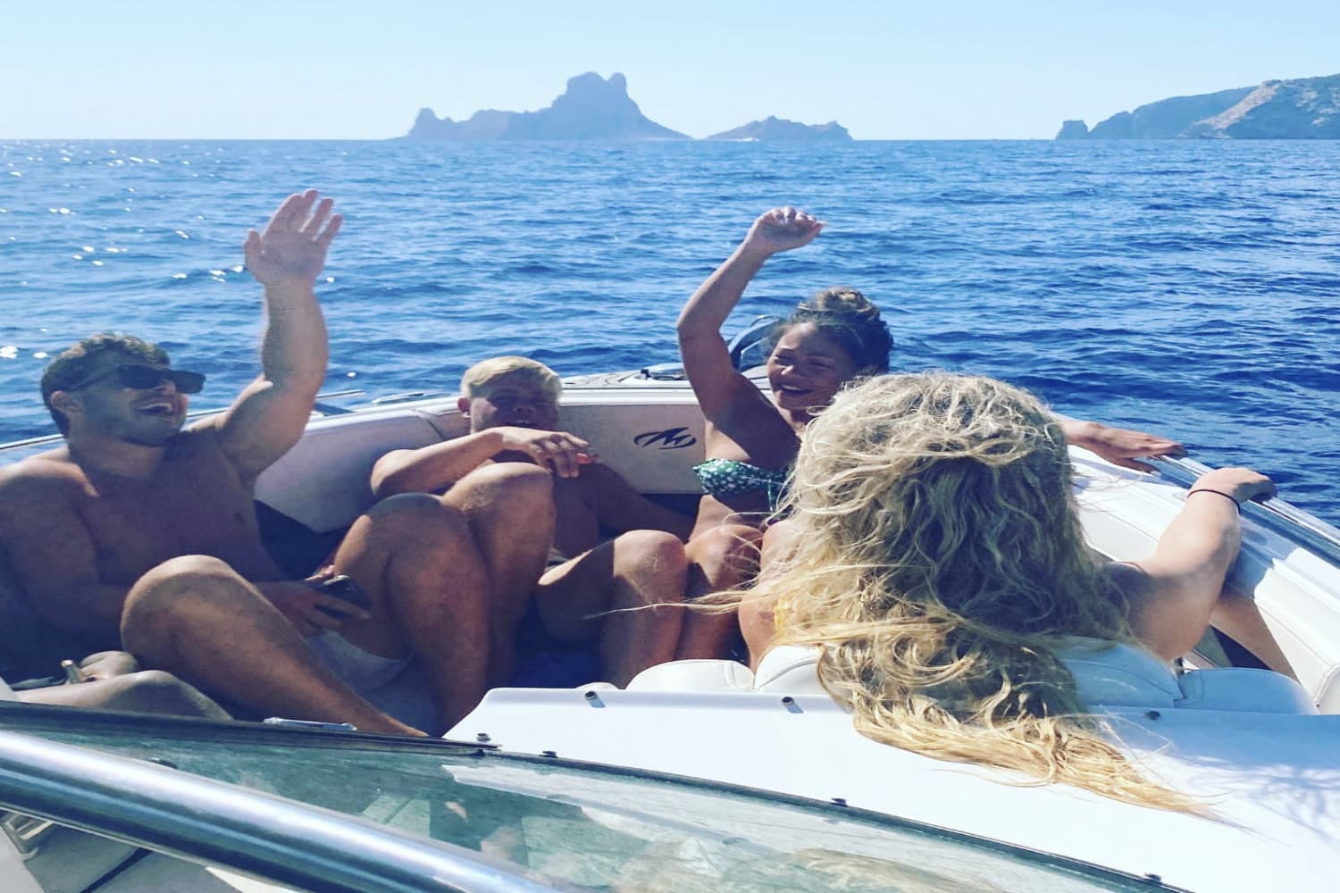 friends-boat-rental-awake-monterey-ibiza
